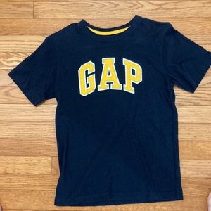 GapKids Medium (8) used Navy T shirt with Yellow raised GAP letters